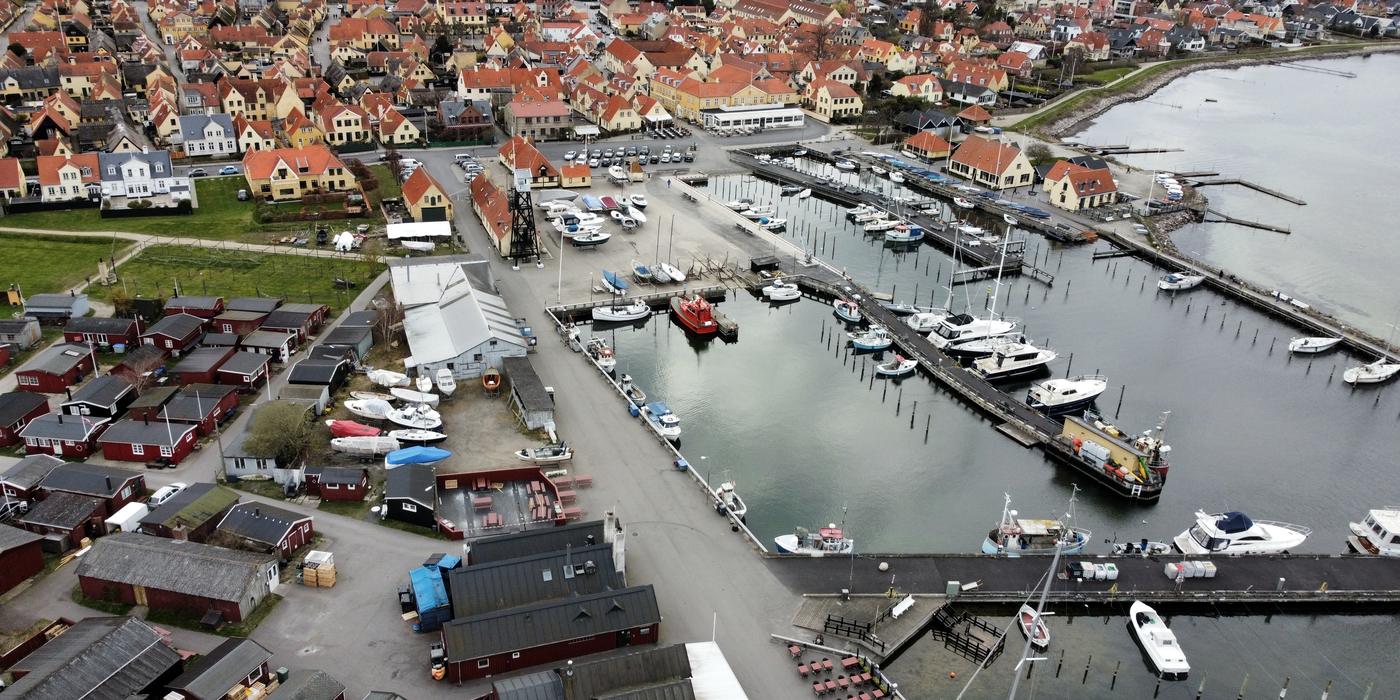 Dragør Havn med bådene set fra luften
